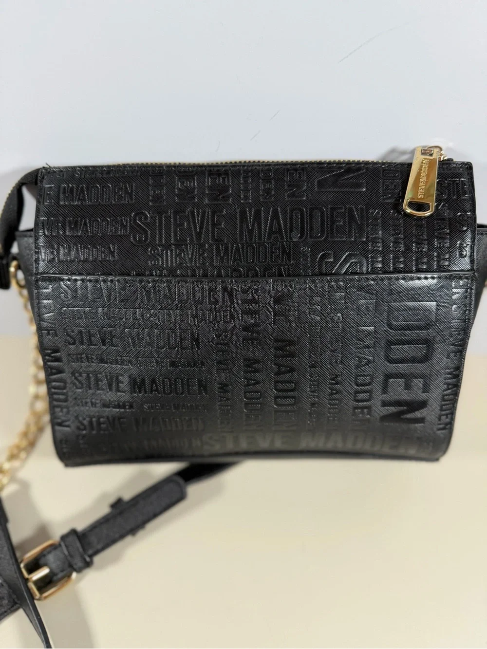 Steve Madden compact crossbody